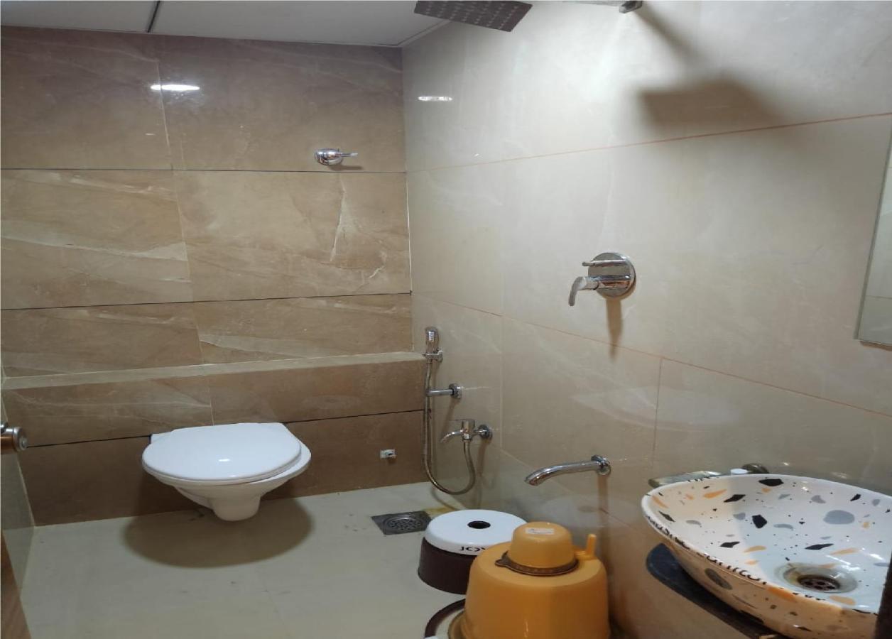 Hotel Lotus Villa อาเมดาบัด ภายนอก รูปภาพ